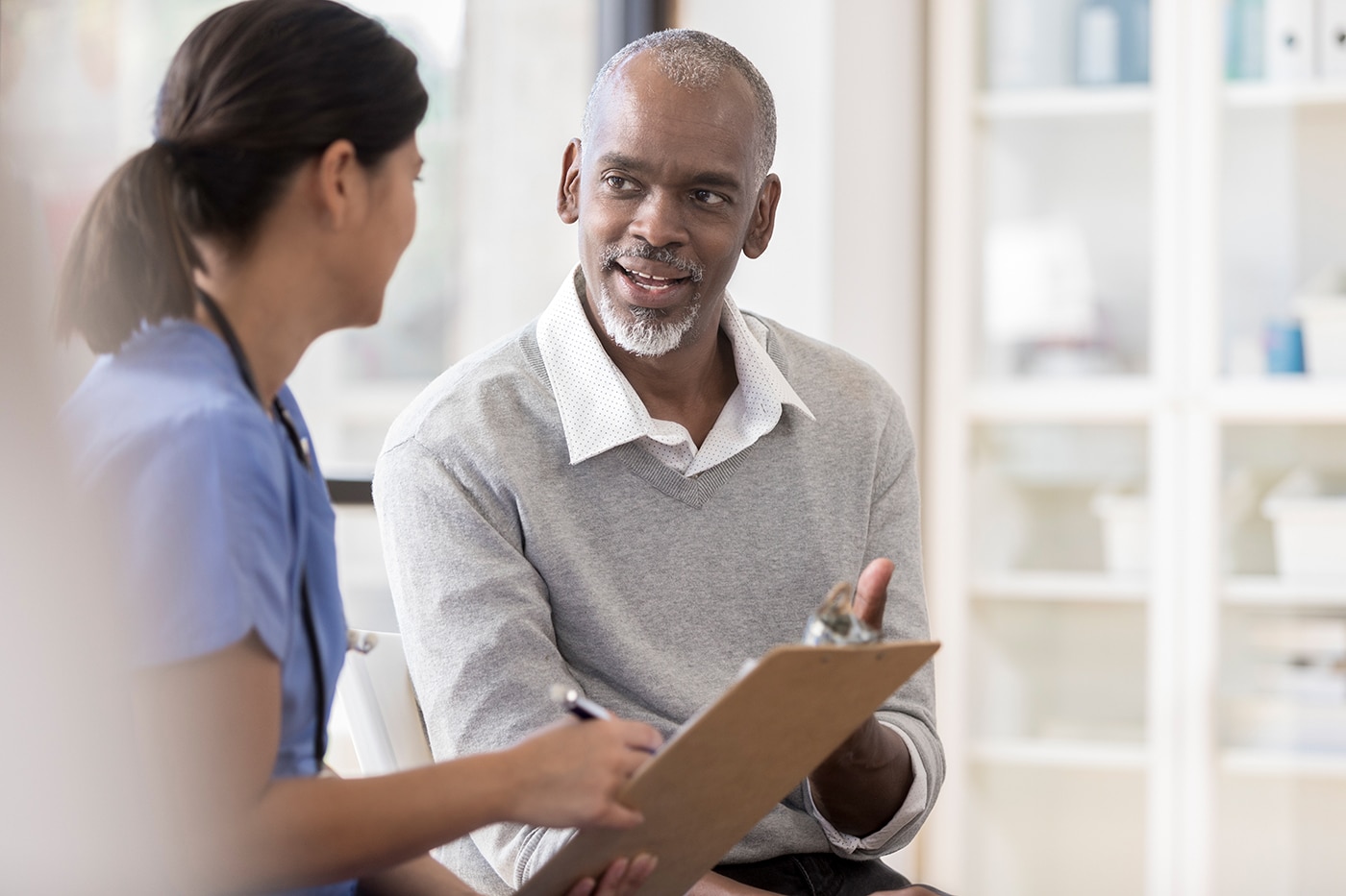 Questions to ask when considering hip replacement surgery